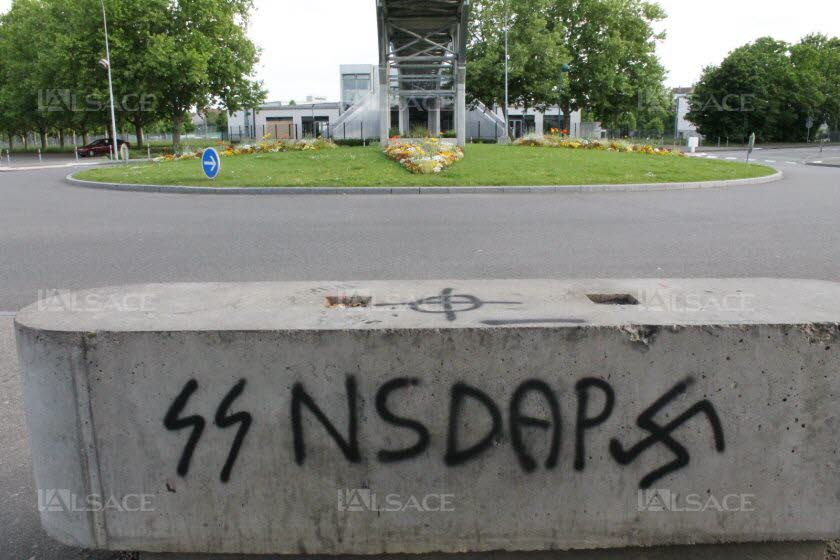 alsace_graffitis_nazis.jpg