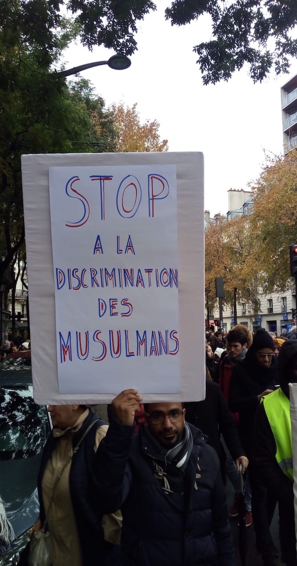 manif_stop_discriminations.jpg