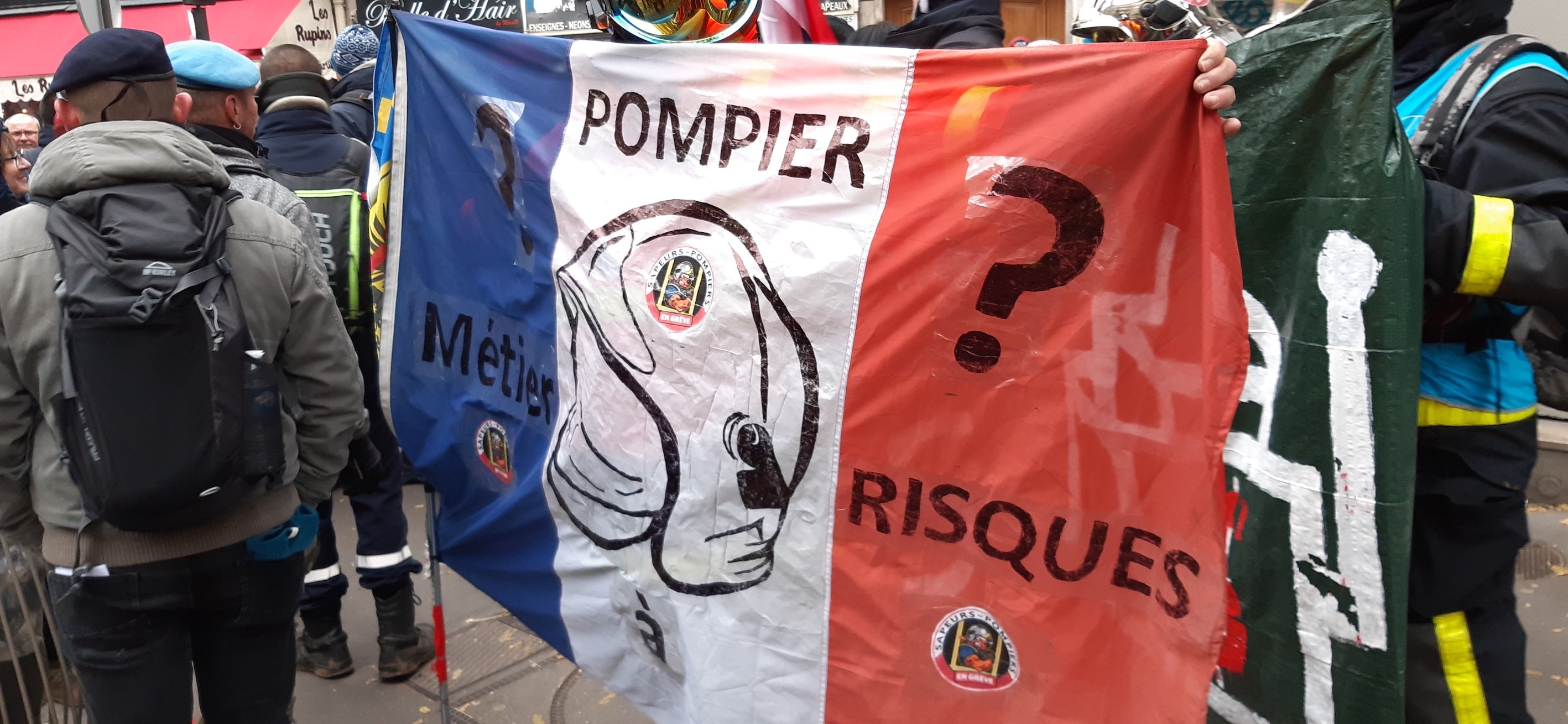pompiers_en_gre_ve.jpg