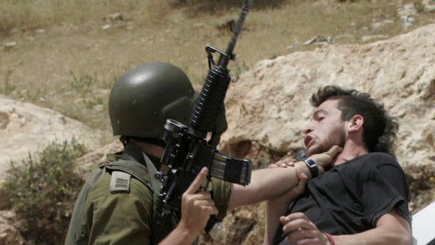 arrestation_militant_anarchis_agains_the_wall_sud_he_bron.jpg