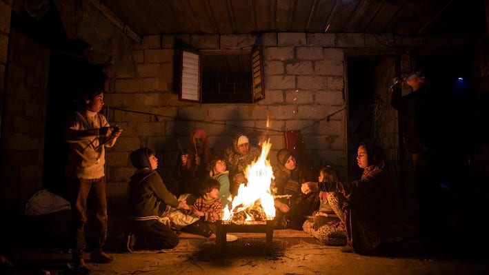 famille_palestinienne_khan_younes_hiver.jpg