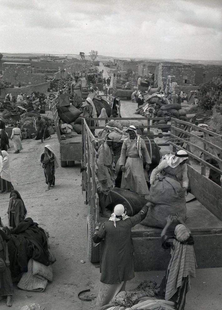 nakba_camions_sur_la_route.jpg