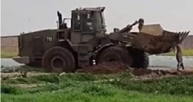 bomb2_2_bulldozer.jpg