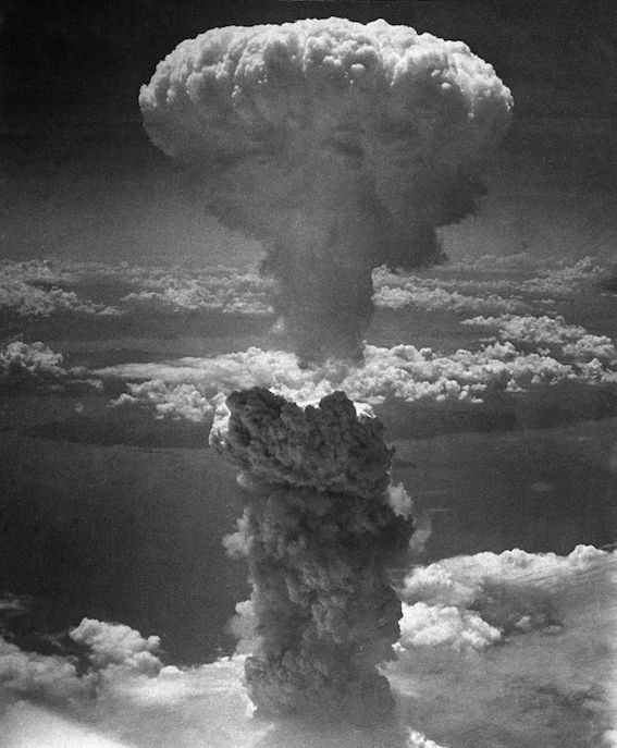 Il y a 45 ans Hiroshima, mais ils font encore peser sur nous les mêmes menaces