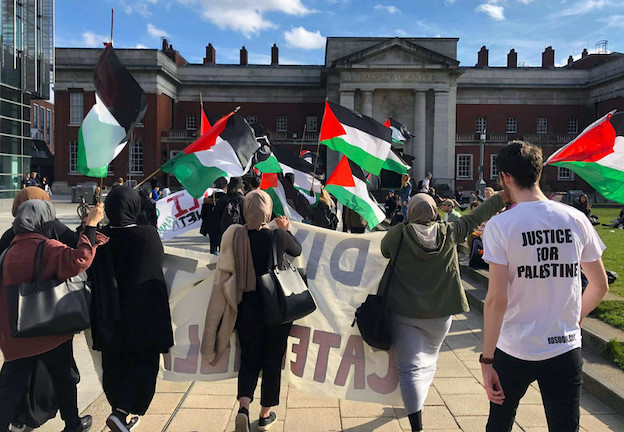 BDS marque des points à l'université de Manchester et celle de SAOS à Londres !