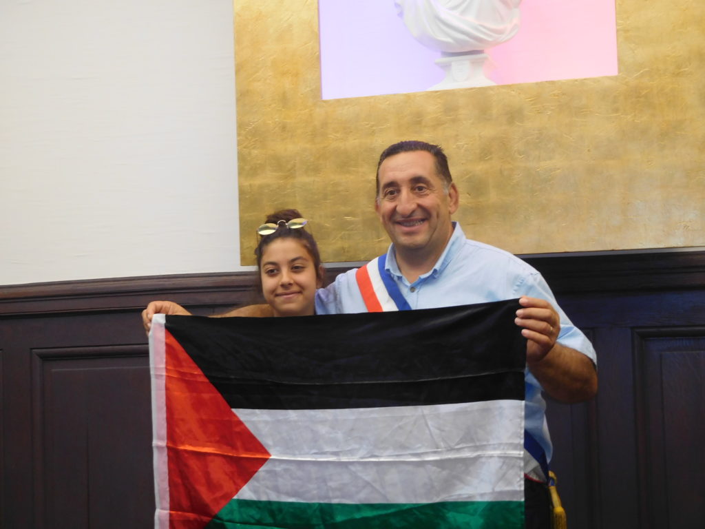 Soutien à Azzedine Taïbi, maire de Stains