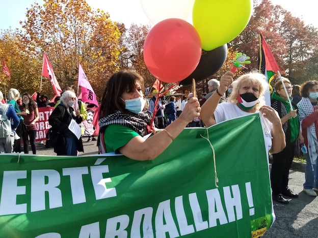 Du monde et de l'ambiance devant la prison pour Georges Abdallah ! (Photos)