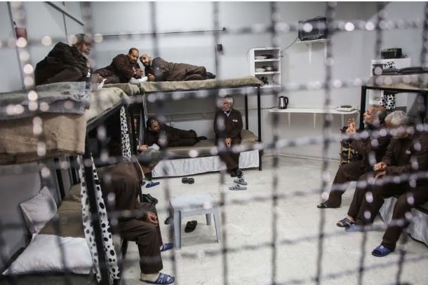 Coronavirus : 73 Palestiniens infectés par les gardiens israéliens dans la prison de Gilboa
