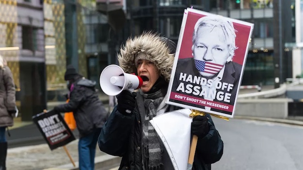 Julian Assange : le sadisme des criminels de guerre