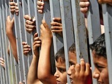 Détention des enfants palestiniens : zéro contrôle international (Vidéo-8 sous-titrée en arabe)