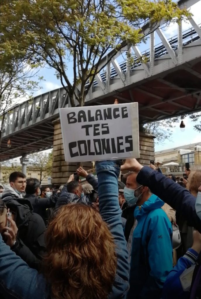 Chanson pendant la manif du 15 mai à Paris