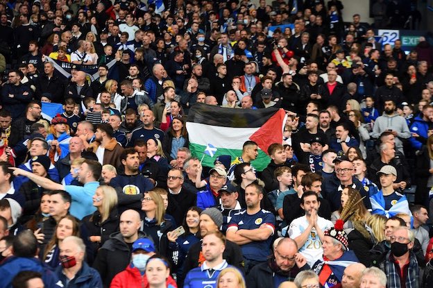 Glasgow : les supporters écossais mettent la Palestine sur le tapis ! (Photos)