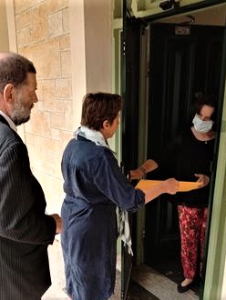 Procès TEVA : Les militants BDS d'Adélaïde (Australie) remettent une lettre  au Consulat de France