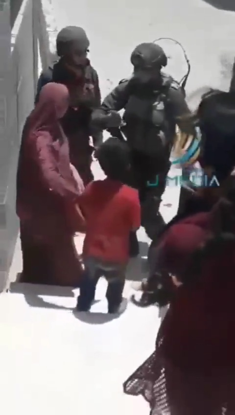 Flagrant délit d'arrestation d'enfants palestiniens (Vidéos)