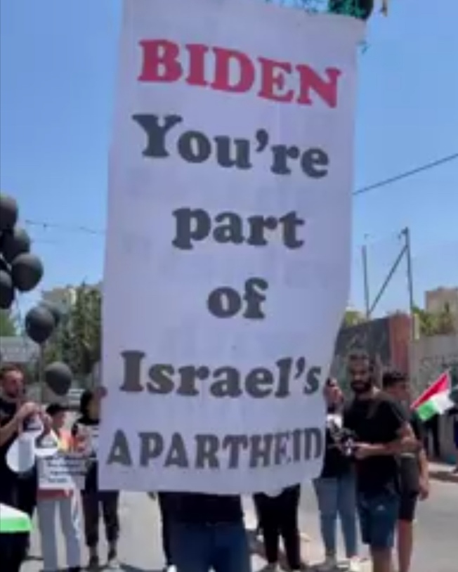 "Biden, tu fais partie de l'apartheid israélien" (Vidéo)