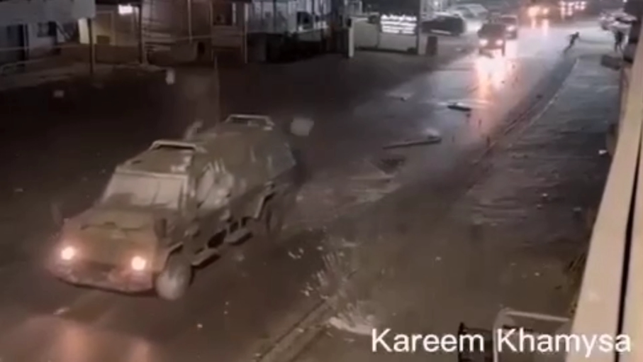 Al-Bireh : les blindés israéliens passent un mauvais quart d'heure (Vidéo)