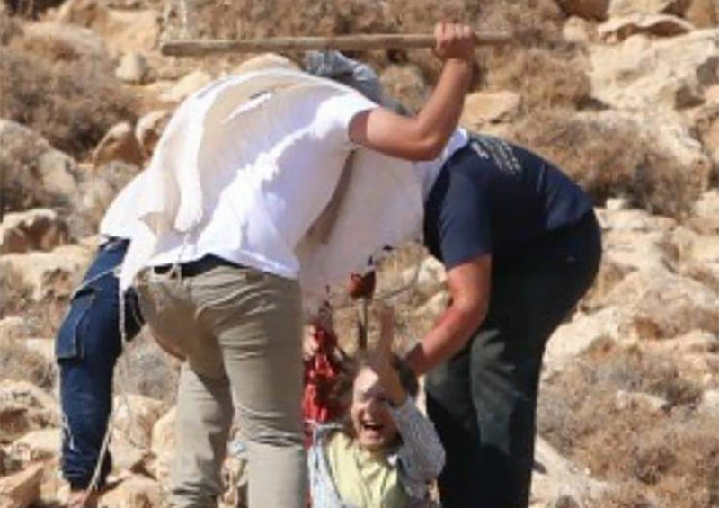 Une opposante juive lynchée par les colons (photos, vidéo)