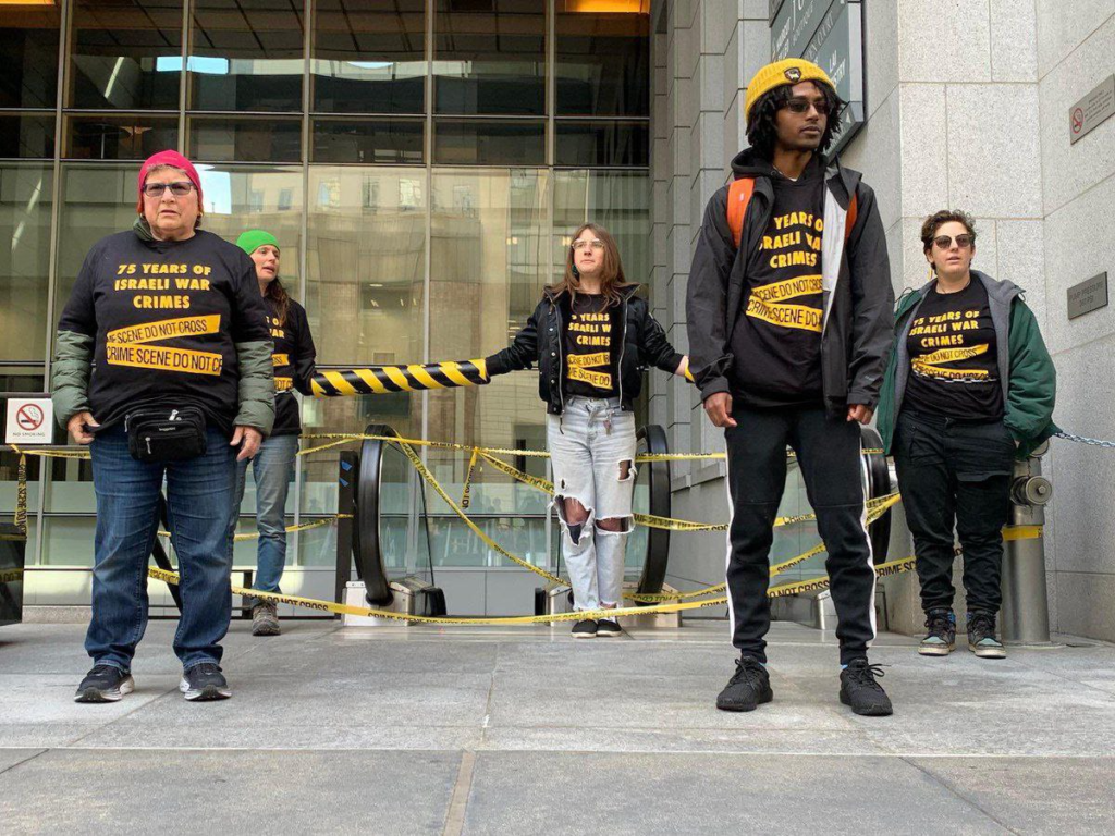 Des militants bloquent le consulat israélien à San Francisco ! (Vidéo)