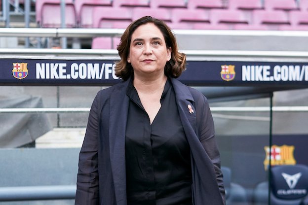 Soutien à la maire de Barcelone !