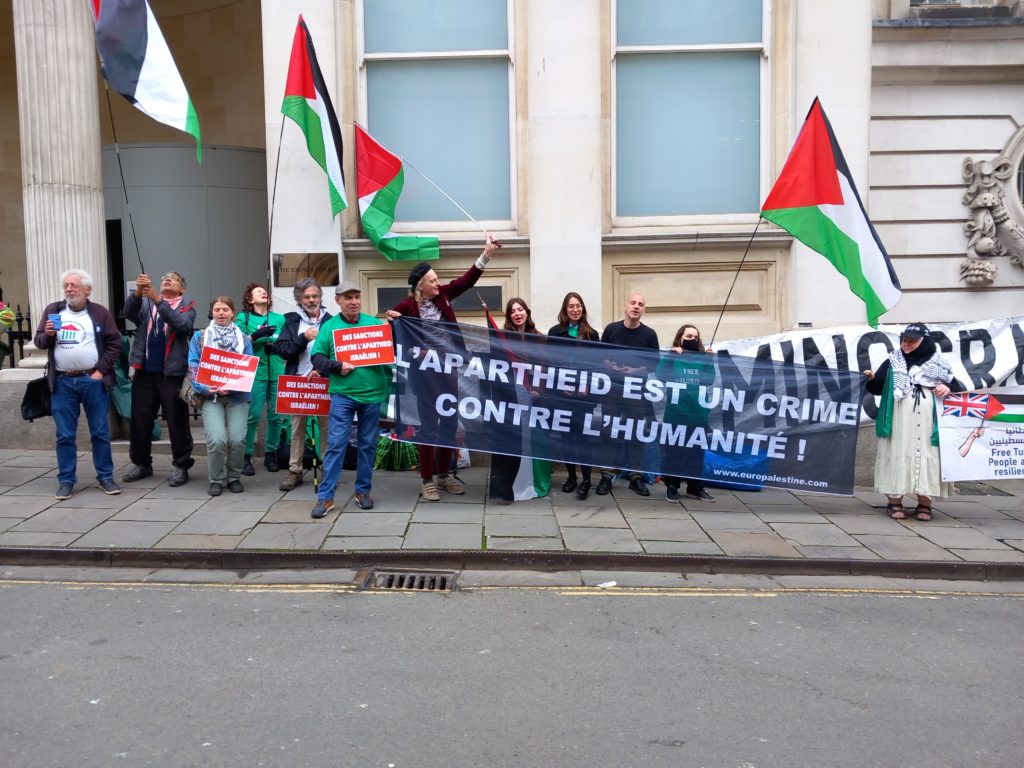 Le gouvernement britannique dispense Elbit de toutes poursuites judiciaires et attaque Palestine Action à sa place ! (Photos)