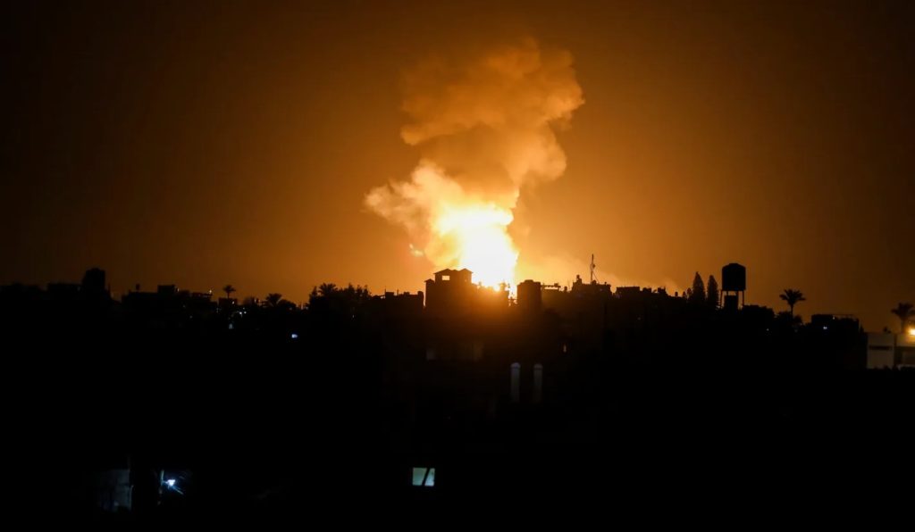 Attaque massive contre la bande de Gaza : au moins 12 morts mardi matin