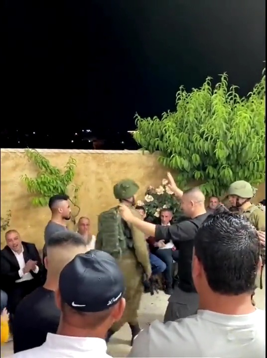 Regardez comment les soldats essaient de gâcher, sans succès, un mariage à Hébron !
