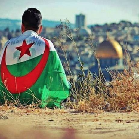 Algérie : on n'oublie pas la victoire du 5 juillet 1962, ni les massacres du 14 juillet 1953 à Paris !