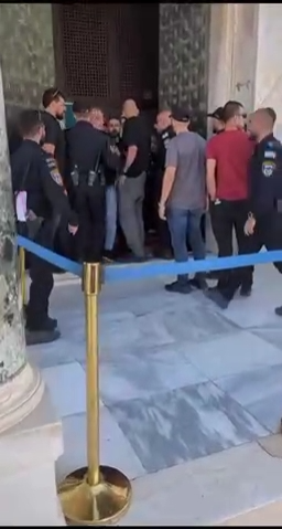 Les colons entrent dans la mosquée Al Aqsa (Vidéo) 
