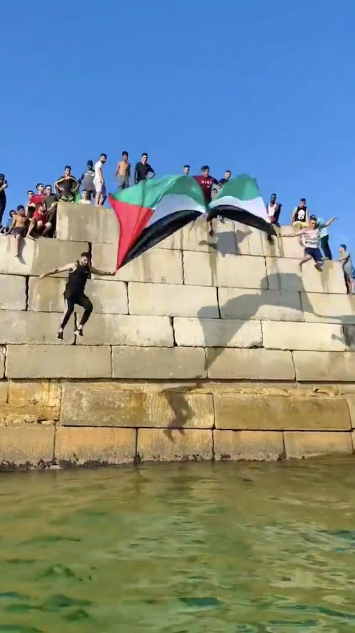 Gaza : le défi des jeunes dans le port de Khan Younes fait fureur (Vidéo)