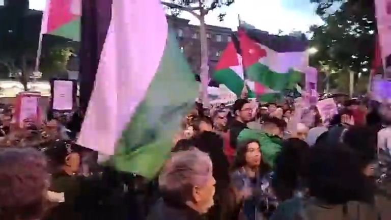La France, seul pays au monde à interdire les manifestations (Vidéos)