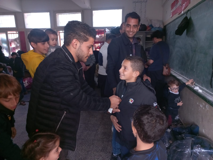 Les enfants de Gaza profitent de vos dons malgré les bombardements