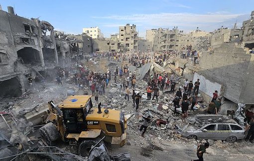 Bombardements hystériques sur toute la bande de Gaza au 74ème jour du génocide