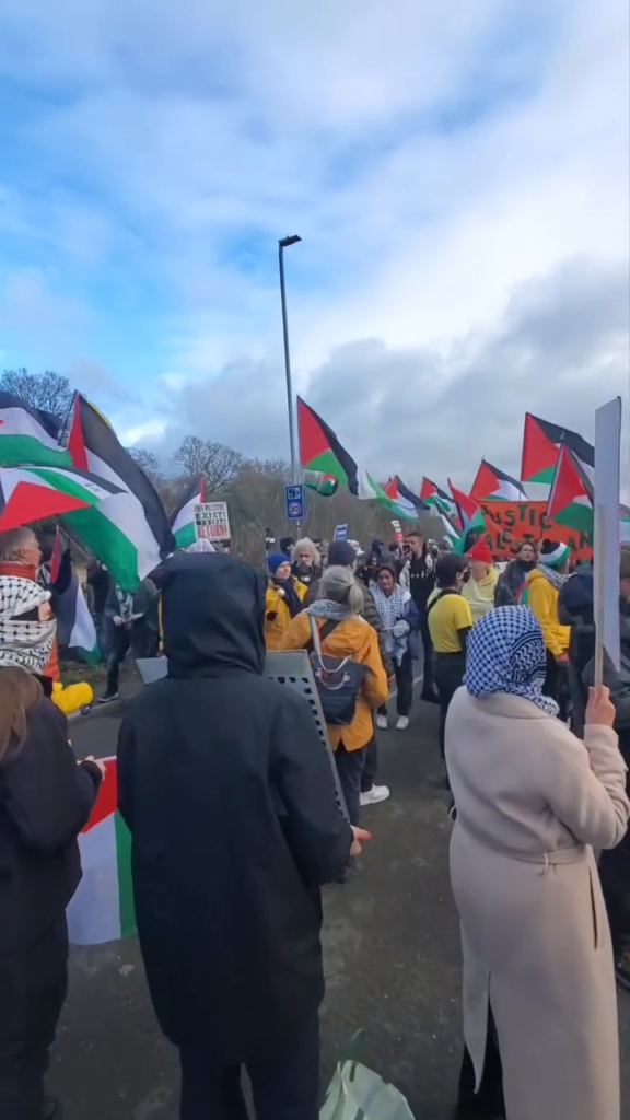 Angleterre : le blocage de l'usine d'armement israélienne Elbit à Shenstone se renforce !