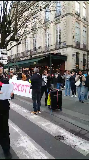Action boycott Starbucks à Bordeaux
