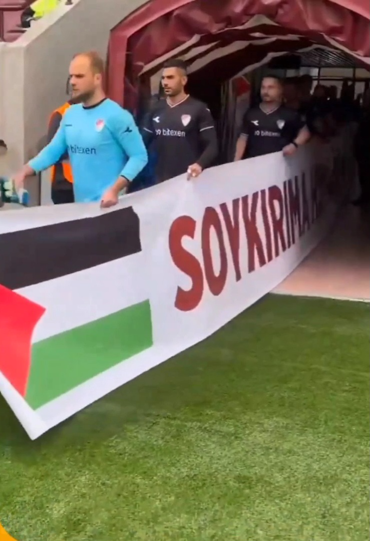 Turquie solidarité des footballeurs (Vidéo) CAPJPO EuroPalestine