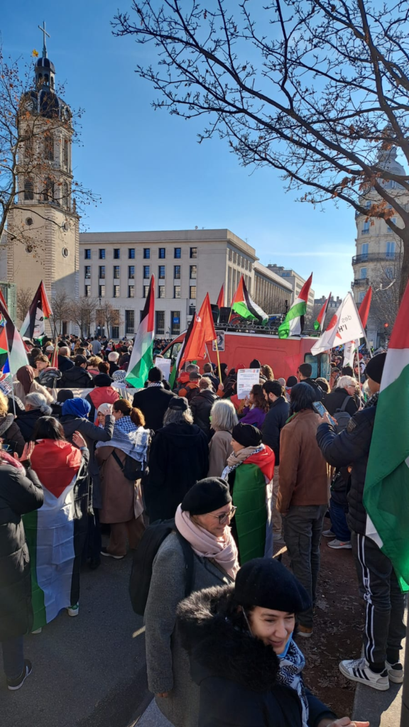A Lyon, solidarité aussi de la Palestine avec les sans-papiers (vidéo)