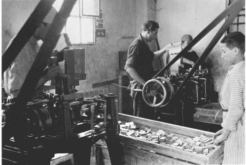 bis_naplouse_fabrique_d_allumettes_en_1940.jpg