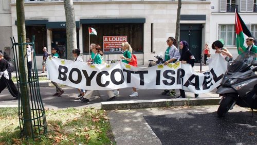 boycott_israel_notre_banderole_sur_haaretz.jpg