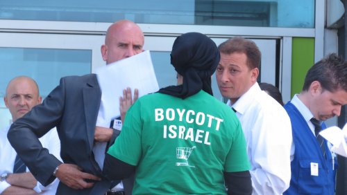 boycott_lila_direction_carrefour.jpg