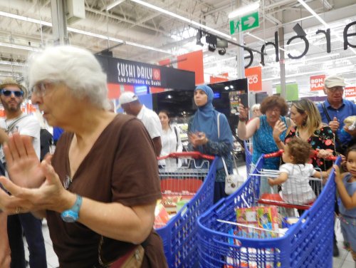 carrefour_charriots.jpg