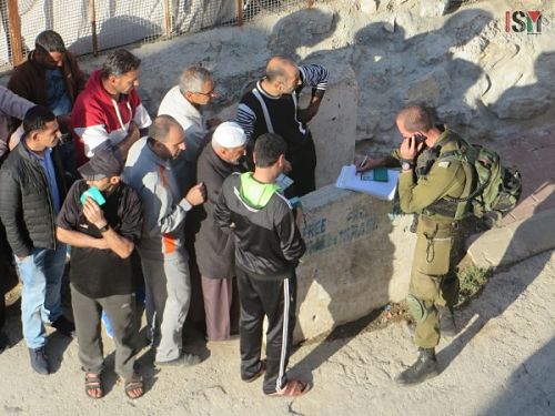 checkpoint_hebron-2.jpg