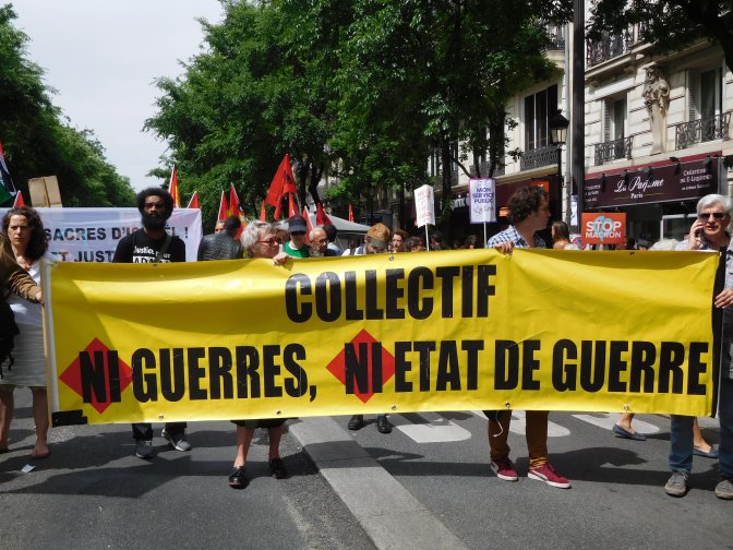 collectif_antiguerre.jpg