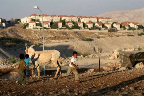 colonies_derrie_re_enfants_palestiniens-3.jpg