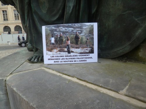 colons_statue_reims.jpg