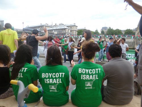 dabke_sous_signe_boycott_meilleure.jpg