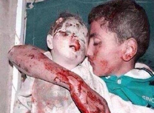 deux_enfants_gaza_ensanglante_s.jpg