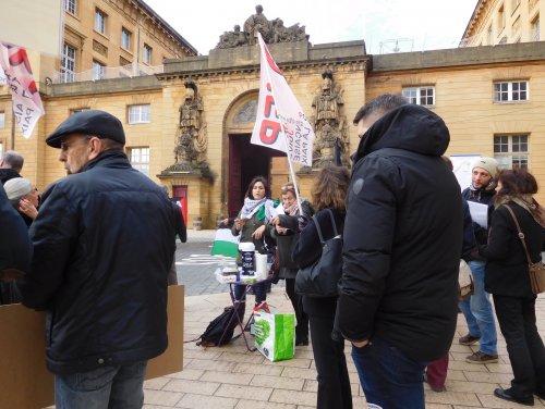 devant_tribunal_metz.jpg