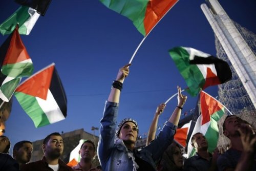 drapeaux_palestiniens_en_palestine-2.jpg