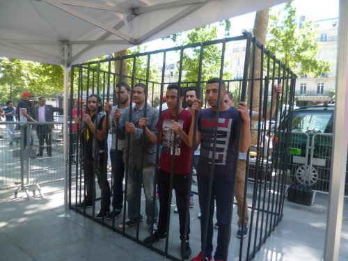 egypte_rass_prisonniers_derriere_grilles.jpg