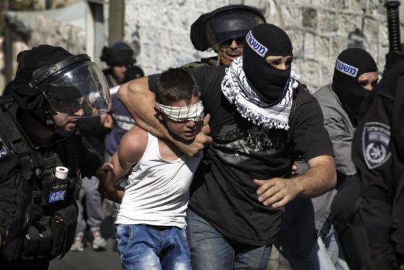enfant_arrestation_cagoule_palestine.jpg